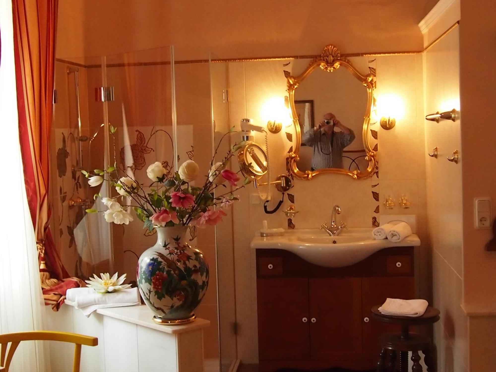 Boutique Hotel Ur-Wachau Weissenkirchen in der Wachau Quarto foto